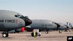 "Manas" tranzit markazida AQSh havo kuchlariga qarashli samolyotlar