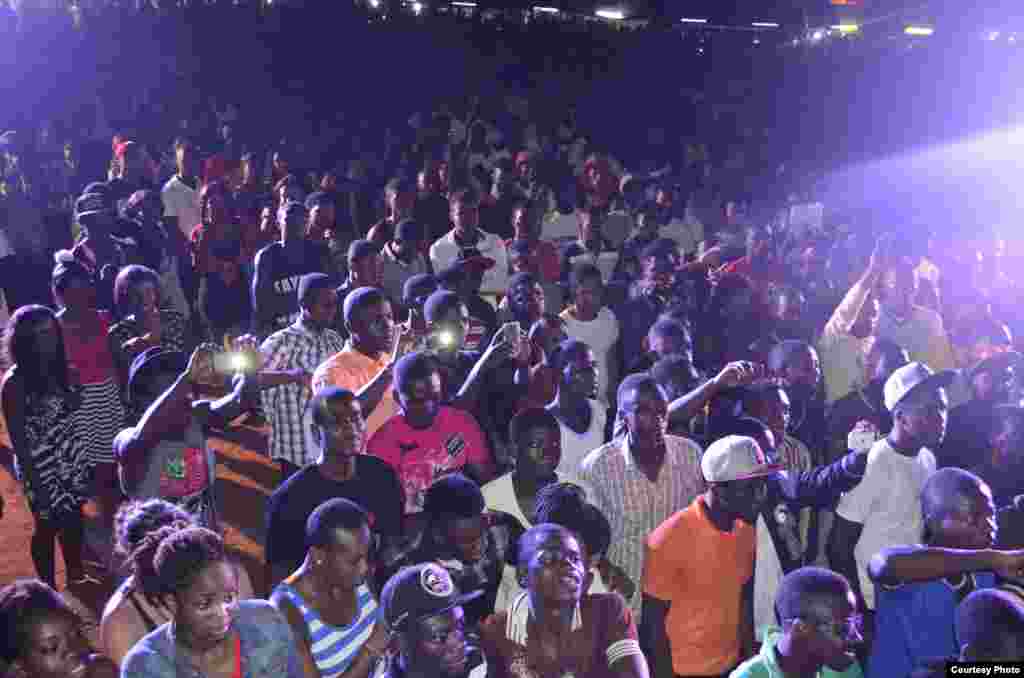 University of Ghana students from the Legon campus jammed the Africa Union Hall for a Team Tiki party last year. (Courtesy Team Tiki)