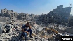 غزه کې د اسرائیلي ځواکونو د یو هوايي برید وروسته حالت. 