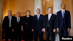 Учасники саміту у Білому домі, 13-го травня.