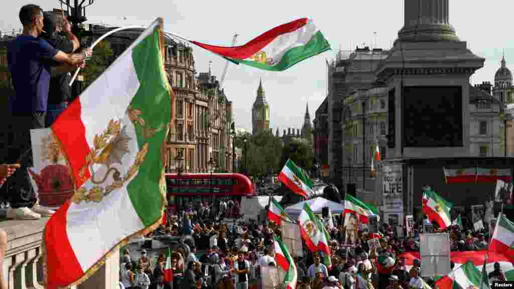 &nbsp;تجمع&zwnj; اعتراضی در لندن به مناسبت نخستین سالگرد کشته شدن مهسا امینی در بازداشت گشت ارشاد (شنبه ۲۵ شهریور ۱۴۰۲)