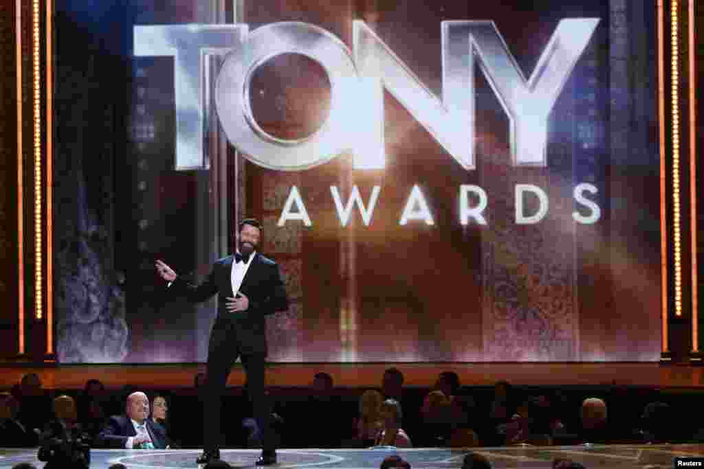 Show host Hugh Jackman performs onstage during the American Theatre Wing&#39;s 68th annual Tony Awards at Radio City Music Hall in New York, June 8, 2014.