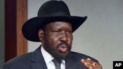 South Sudan's President Salva Kiir speaks after meeting with Sudan's President Omar al-Bashir, in the capital Juba, South Sudan, Jan. 6, 2014. 