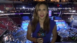 DNC recibió a Michelle Obama y Bernie Sanders