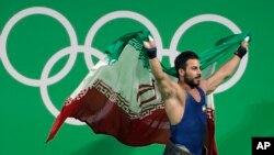 عکس های کیانوش رستمی قبل و بعد از زدن رکورد جهانی