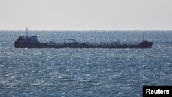 Нефтяной танкер у порта Находка (архивное фото) 