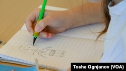 28ми февруари е Светки ден посветен на лицата со ретки болести. Според податоците, 80 отсто од болестите за кои нема лек се дијагностицирани кај деца. Фото: Деца во основно училиште, во с.Царев Двор, декември, 2024