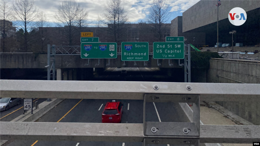 Calles desiertas de Washington DC en vísperas de toma de posesión de Biden. Domingo 17 de enero de 2021. [Foto: Celia Mendoza]
