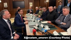 2025年11月30日，包括美国国务卿卢比奥和乌克兰国家安全与国防委员会秘书乌梅罗夫在内的美国和俄罗斯官员就结束俄乌战争的努力举行会谈。