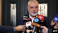Ismaïl Haniyeh et sa délégation entendent se prononcer sur une initiative présentée lors d'une réunion le weekend dernier à Paris entre le directeur de la CIA, et des responsables égyptiens, israéliens et qataris.