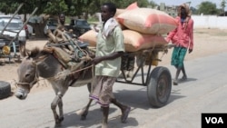 Business is booming in Balad, Somalia on July 3, 2012 after al-Shabab militants were pushed out of the city. (VOA/M. Yusuf)