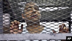 រូបភាព​ពី​អាកាស​បង្ហាញ​ពី​អគារ​ដែល​រងការបាក់បែក​នៅ​ក្រុង Amatrice នៅ​ផ្នែក​កណ្តាល​ប្រទេស​អ៊ីតាលី បន្ទាប់​ពី​គ្រោះរញ្ជួយដី​ទំហំ​ ៦,២ បាន​សម្លាប់​មនុស្ស​យ៉ាង​ហោចណាស់ ៧៣នាក់។ ចៅហ្វាយ​ក្រុង​ Amatrice លោក Sergio Pirozzi បាន​និយាយ​ថា &laquo;សង្កាត់​ចំនួន​បី​នៅ​ក្រុង​នោះ​ត្រូវ​បាន​រងការ​ខូចខាត​ទាំង​ស្រុង&raquo;។