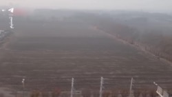 تصاویری از آلودگی شدید هوا در کرج با وجود بارش باران
