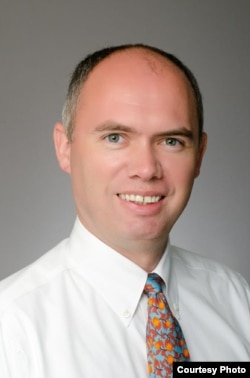 “红色资本主义”(Red Capitalism)一书的共同作者傅立泽.霍伊(Fraser Howie) （照片提供: 傅立泽.霍伊）