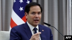 Menteri Luar Negeri AS Marco Rubio berbicara dalam pertemuan dengan presiden Israel di Yerusalem pada 16 Februari 2025. (Foto: Evelyn Hockstein/Pool/AFP)