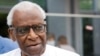 Lamine Diack quitte la cour de justice de Paris, France le 10 juin 2020. 