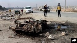 Pazartesi günü Suriye'nin kuzeyindeki Menbiç'te bomba yüklü bir araçla düzenlenen saldırıda en az 15 kişi öldü. 