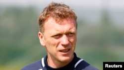 Manajer Manchester United David Moyes dalam sebuah latihan pertandingan saat ia masih menjadi manajer tim Everton. (Foto: Dok)