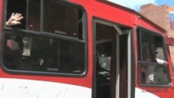 Уґо Чавес змагається за життя і за президентство