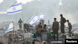 গাজা সীমান্তে ইসরাইলের সাঁজোয়া বহর। ফাইল ফটোঃ ১ জানুয়ারি, ২০২৪। 