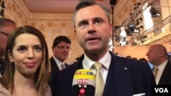 Far right candidate Norbert Hofer speaks to the media following his election defeat, in Vienna, Austria, Dec. 4, 2016. (L. Ramirez/VOA)