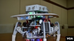 Robot pemadam api yang memperoleh medali emas dalam Trinity Fire Fighting Robot Contest dan RoboGames 2013 Olympics of Robots di Amerika Serikat.