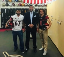 شهریار پوردانش (وسط) - عکس از حساب اینستاگرام