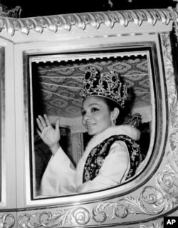 تصویری از شهبانو فرح پهلوی در سال ۱۳۳۸ در تهران (آرشیو)