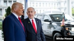 دونالد ترامپ، ‌رئیس جمهوری آمریکا، در سفر پیشین بنیامین نتانیاهو،‌ نخست وزیر اسرائیل، به واشنگتن (فروردین ۱۴۰۴) 