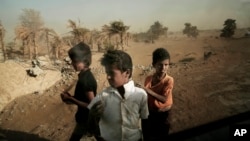 Xotin-qizlar kuni munosabati bilan namoyishga chiqqan ayollar politsiya bilan to&#39;qnashdi. Istanbul.&nbsp;