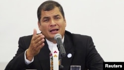 El presidente Rafael Correa se quejó de la falta de colaboración para capturar a su primo y ex presidente del Banco Central de Ecuador, Pedro Delgado.
