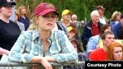 Amy Adams in a scene from "Trouble With The Curve" (Photo: Courtesy of Warner Bros. Picture – © 2012 Warner Bros. Entertainment Inc.)