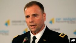 Više je nego jasno da nemaju interesa da pomognu Srbiji i njenim susedima da nađu mirno rešenje za izazove: Frenklin Hodžis