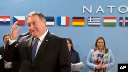 Pompeo en Bélgica, en la sede de la OTAN.