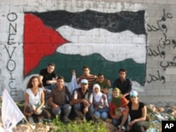 Some of the youth leadership trainees affiliated with the OneVoice Movement in Israel and the occupied Palestinian territories