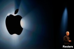 Apple Inc. CEO Tim Cook addresses the crowd during the Apple Worldwide Developers Conference (WWDC) 2013 in San Francisco, California, June 10, 2013.