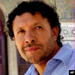 Larbi Sadiki believes that the self-immolation of Bouazizi was an event that could trigger bigger changes in Tunesia