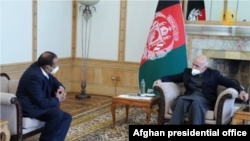 Indian National Security Advisor Ajit Doval meets Afghan President Ashraf Ghani in Kabul, Jan. 13, 2021 (Afghan Presidential Office)