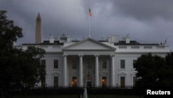 Gedung Putih di pagi hari, 1 Oktober 2020. (Foto: Reuters)