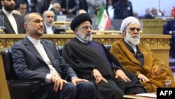 Иранскиот претседател загина во хеликоптерска несреќа.