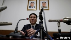 Thứ trưởng Bộ Ngoại giao Triều Ti&#234;n Pak Myong Ho.