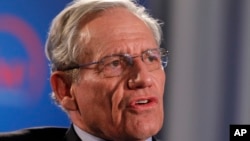 Mantan wartawan Washington Post, Bob Woodward, berbicara dalam sebuah acara yang disponsori oleh The Washington Post untuk memperingati 40 tahun Skandal Watergate, 11 Juni 2012 di Gedung Watergate di Washington.