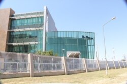 De Beers says diamond sales slumped in February due to the coronavirus outbreak. (Mqondisi Dube/VOA)