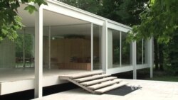 Floodwaters Threaten Iconic American Home