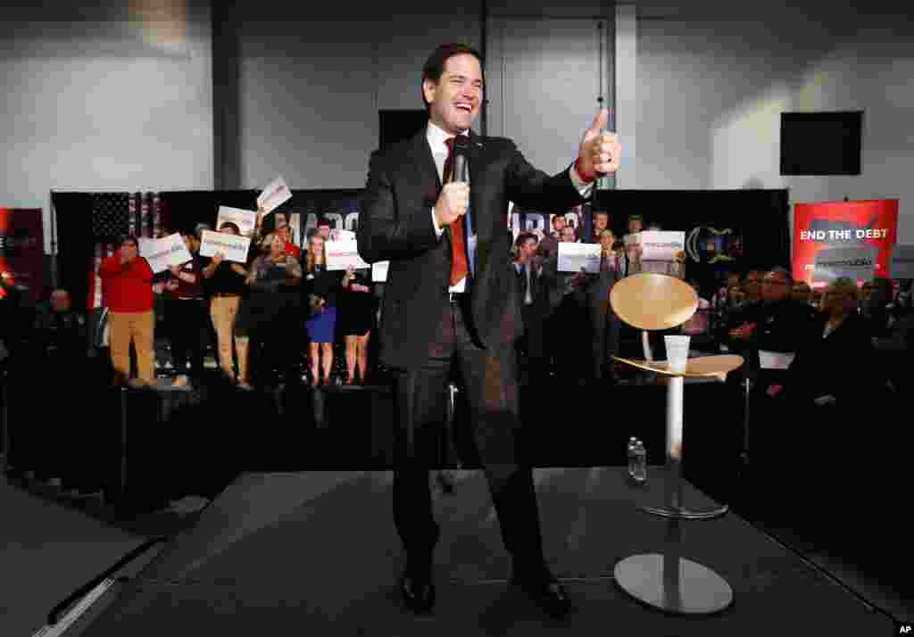 Republican presidential candidate, Sen. Marco Rubio, R-Fla., gives a thumbs up during campaign event, Feb. 23, 2016 in Kentwood, Mich. 