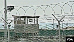 Penjara di Guantanamo, Kuba, tempat ditahannya para tersangka terorisme terhadap Amerika Serikat.