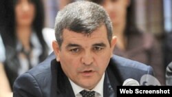 Fazil Qəzənfəroğlu 