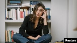 سیسیلیا سالا، روزنامه‌نگار ایتالیایی، روز ۲۹ آذر به دست نیروهای حکومتی جمهوری اسلامی در تهران بازداشت شد.