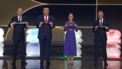 دونالد ترمپ و کلاودیا شینباوم، رییس جمهور ایالات متحدۀ امریکا و مکسیکو ، مارک کارنی، صدراعظم کانادا و جیانی انفانتینو، رییس فیفا