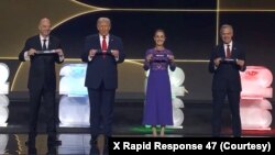 دونالد ترمپ و کلاودیا شینباوم، رییس جمهور ایالات متحدۀ امریکا و مکسیکو ، مارک کارنی، صدراعظم کانادا و جیانی انفانتینو، رییس فیفا